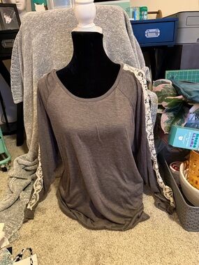 Women's Lace-Trim Long Sleeve Top